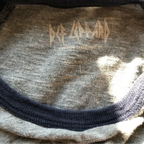 Men’s Def Leppard band long sleeve - Picture 5 of 5